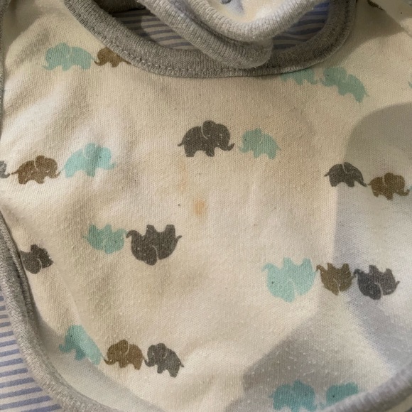 Bundle lot of 4 PREEMIE baby boy/gender neutral sleepers and 5 bibs. - Picture 6 of 8